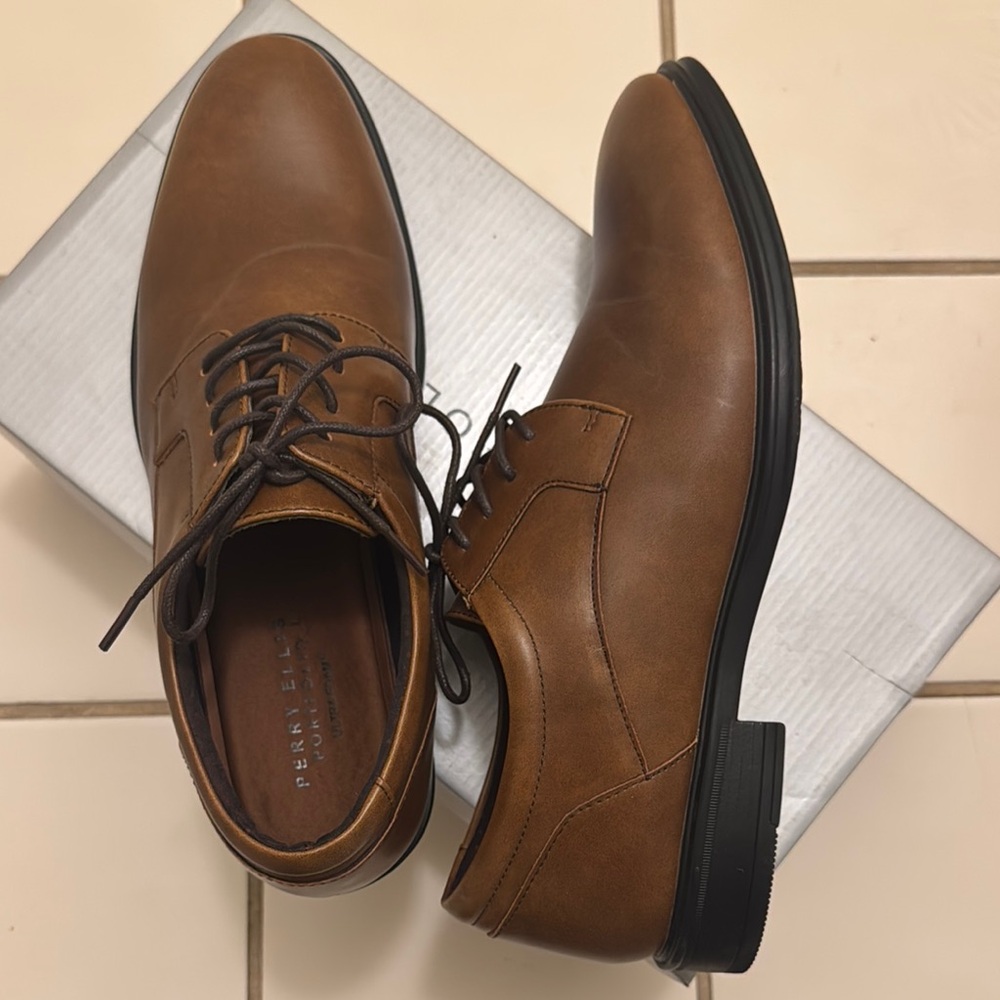 Perry Ellis Men's Brown Dress Shoes